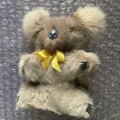 コアラ ぬいぐるみ リアルファー 黄色リボン コアラ ぬいぐるみ リアルファー 黄色リボン - メルカリ