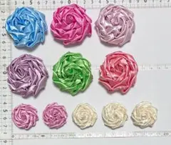 専用ページです。巻きバラモチーフ 5cm、3cm 各色 計11個