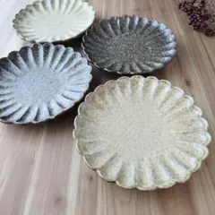 花形中皿・４枚　茶＆ベージュ　美濃焼〈新品・未使用〉
