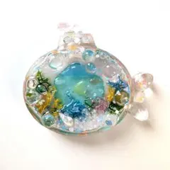 蒼穹の空 - 乗っかり猫の空玉レジン オブジェ ネックレス キーホルダー