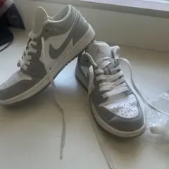 Nike Air Jordan 1 Low Grey White 24.5のサムネイル