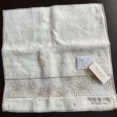 PAUL & JOE と　おまけの　花柄タオルハンカチ写真全て見てください