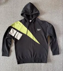 Reebok パーカー　サイズM(キッズ160)