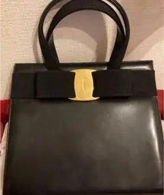 フェラガモ　ハンドバッグ