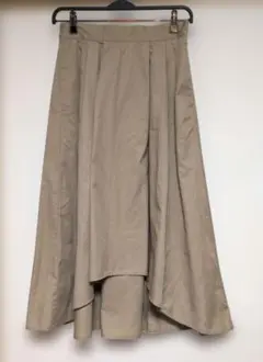 アースミュージックアンドエコロジー ベージュ 前後アシメ　フレアロングスカート