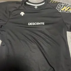 DESCENTE 黒 スポーツシャツ