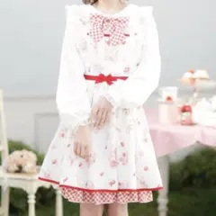 Re❤︎Amour リアムール ストロベリーロングワンピ ホワイト - メルカリ