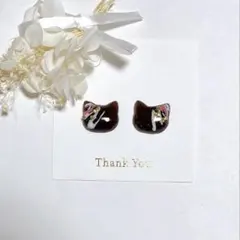 猫　チョコレートピアス