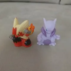 ポケモン　フィギュア2体