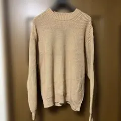 ベージュ クルーネック ニットセーター