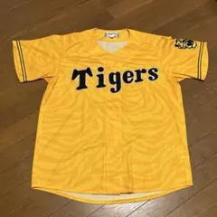 阪神タイガース 当時物刺繍レプリカユニフォーム タグ付新品　LL XL 阪神タイガース 当時物刺繍レプリカユニフォーム タグ付新品 LL