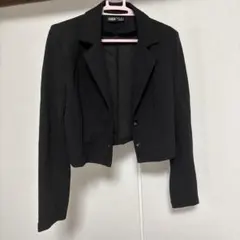 ブラック テーラードジャケット クロップド丈