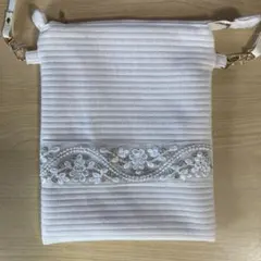 スマホショルダーバッグ　インド刺繍装飾　ハンドメイド　ファスナー付き