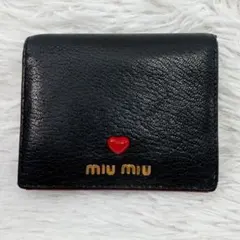 ミュウミュウ マドラス miumiu 黒　二つ折り財布　財布　レディース　ハートのサムネイル