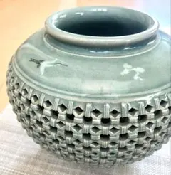 翠堂 青磁 青緑色 編み目模様 陶器 花瓶 - メルカリ