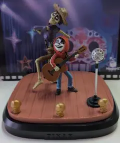 デザイナーズトイ