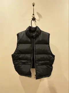 OZOC オゾック　黒 ダウンベスト ショート丈　かわいいのサムネイル