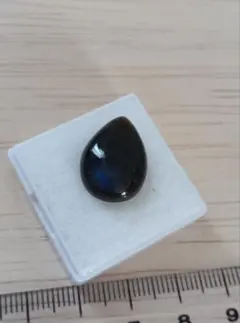 マダガスカル産　ブラックラブラドライト　ルース　美品