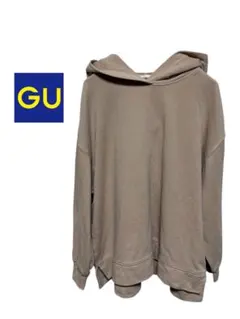 ベージュ パーカー