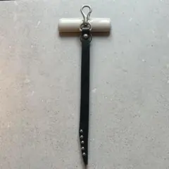 黒の編み込みデザイン キーホルダー エイ皮 USA キーチェーン - メルカリ
