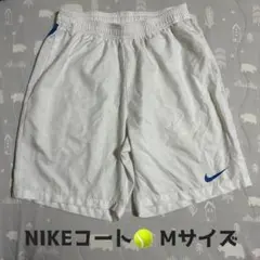 ♦︎NIKE ナイキ コート DRI-FIT ショートパンツ 9インチ ホワイトのサムネイル