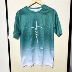 Tシャツ　パステルグリーン&ホワイト