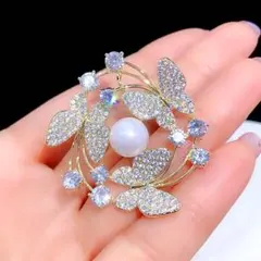 蝶モチーフ パール ブローチ