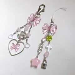 ビーズキーホルダー　ハンドメイド　チャーム　ピンク　クローバー　リボン　ハート