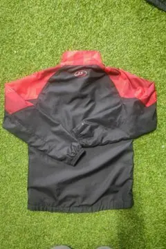 Under Armour 黒赤ジャケット