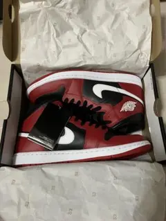 AIR JORDAN 1 MID black/white/gym red