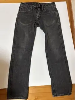 Lee ブラック ストレートデニム