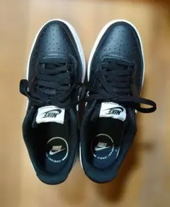 NIKE スニーカー