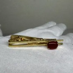 Item thumbnail for item cd4a4ce8-74f1-496c-a742-854ec2d73657