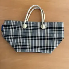 BURBERRY ブルーレーベル ノバチェックナイロン舟形トートバッグ