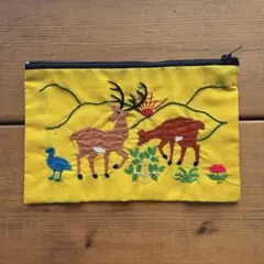 【20×13cm】ラオス　ハンドメイド　刺繍　フラットポーチ　モン族　黄色　綿
