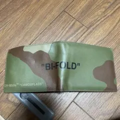 オフホワイト　BI-FOLD 迷彩　財布のサムネイル