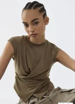 H&M オーバーラップディテールトップス　L