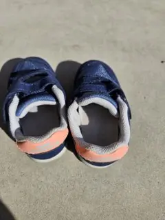 New Balance ベビーシューズ ネイビー/ピンク