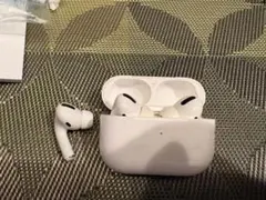 AirPods Pro 第1世代 右耳ノイズあり＋左耳 箱・付属品未使用のサムネイル