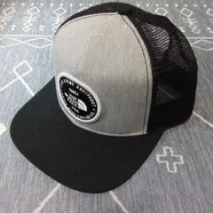 THE NORTH FACE トラッカーキャップ グレー/ブラック