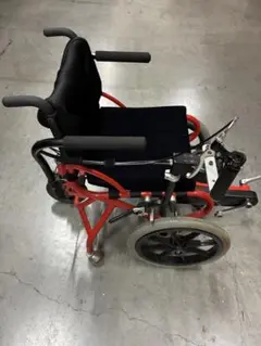 Profhand プロハンド 赤　ペダル付き トレーニングチェア 介護用品 Profhand プロハンド 赤 ペダル付き トレーニングチェア 介護用品