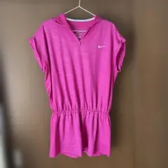 NIKE フード付きピンクトップス