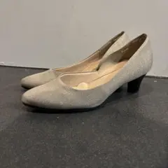 グレー ポインテッドトゥ 中ヒール パンプス