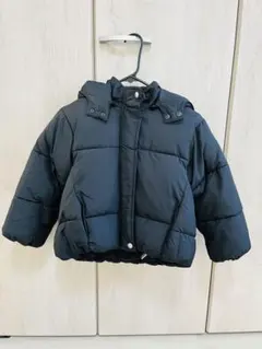 黒い中綿ダウンコート サイズ120 フード付き