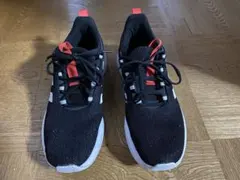 アディダス スニーカー ブラック/ホワイト/レッド