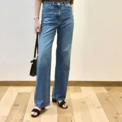 ユニクロ　ワイドストレートジーンズ