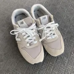 New Balanceニューバランス 996 ベージュ スニーカー 24.5cmのサムネイル