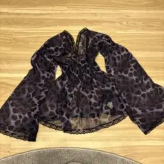 エ*カ様 d.i.a. 紫色ヒョウ柄ブラウスのサムネイル