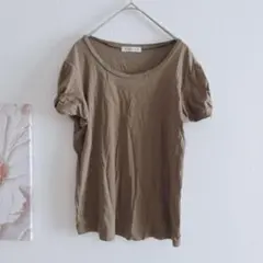 ペイトンプレイス　Tシャツ 半袖　腕部分リボン風ねじり　ブラウン系　カーキ　Mのサムネイル
