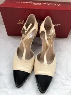 フェラガモ パンプス ブラック＆ベージュ ヒール 24.5位 7ハーフ